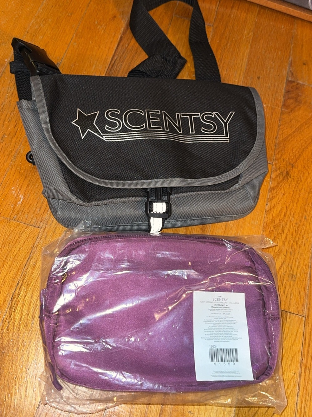 NWT SCENTSY SLING BAG PURPLE & BLACK FANNY PACK